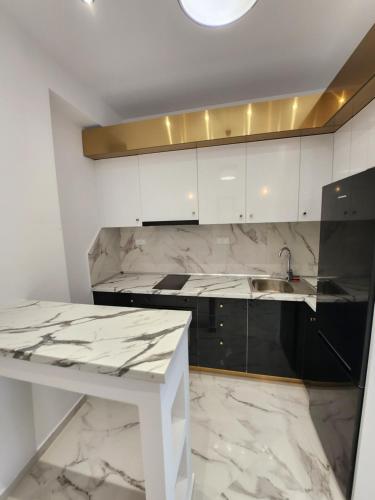 Kavala Black and White apartment