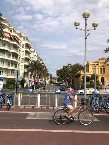 Promenade des anglais 20 mètres