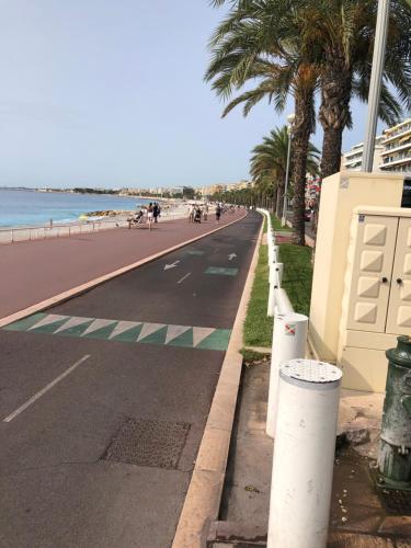 Promenade des anglais 20 mètres