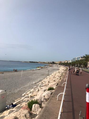 Promenade des anglais 20 mètres