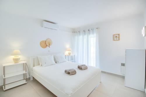Modern Oasis 500m Beach with AC WiFi Pool