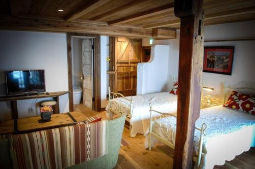 AGS Chalet