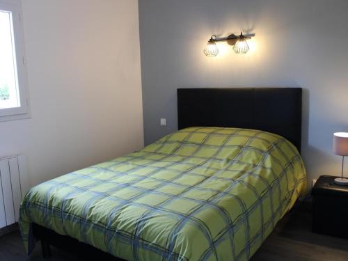 Gîte Verteuil-sur-Charente, 3 pièces, 4 personnes - FR-1-653-106