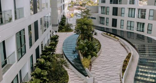 an overhead view of a walkway between two buildings at Kuching Prime Location Emporium - Nordict Retrett - 10 Pax in Kuching