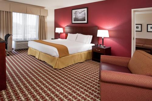 Ένα ή περισσότερα κρεβάτια σε δωμάτιο στο Holiday Inn Express Hotel & Suites Ohio State University- OSU Medical Center by IHG