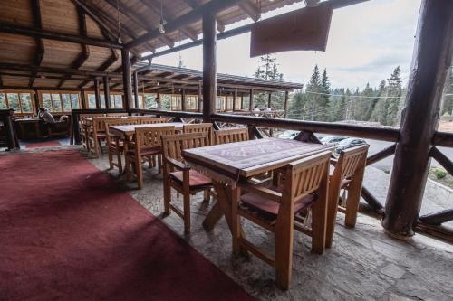 Restaurace v ubytování JELA NATURAL RESORT