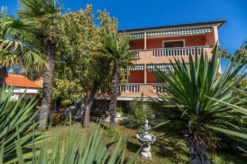 Apartments Nadica