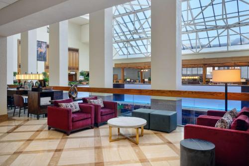 Hilton New Orleans Riverside Image