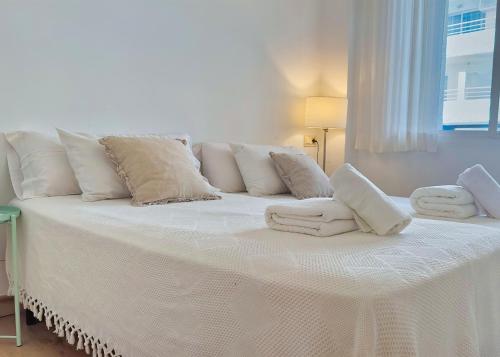 Skol 242 Excellent One Bedroom Apartment with Sea Views
