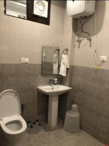 TARA HOTEL & RESTAURANT – Photos 2