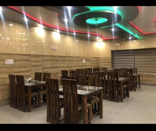 TARA HOTEL & RESTAURANT – Photos 5