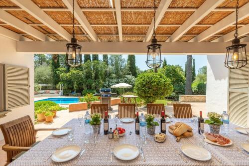 Swimmingpoolen hos eller tæt på Owl Booking Villa Bella Fonte - Luxury Retreat