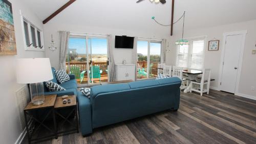Χώρος καθιστικού στο Semi-Oceanfront, Pets Welcome, Wild Horses, Ocean Views! 4x1678, Turtle Trax
