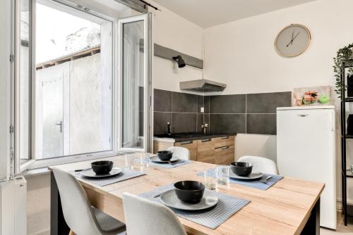 Dapur atau dapur kecil di Le Nid - tout à pied - Wifi