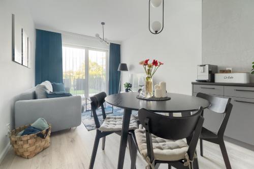 Nadmorski Apartament z dostępem do basenu, sauny, jacuzzi i ogródkiem przy plaży 114 Rezydencja Niechorze