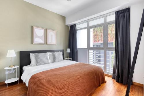 Легло или легла в стая в 1Bedroom apartment near Orchard Rd!