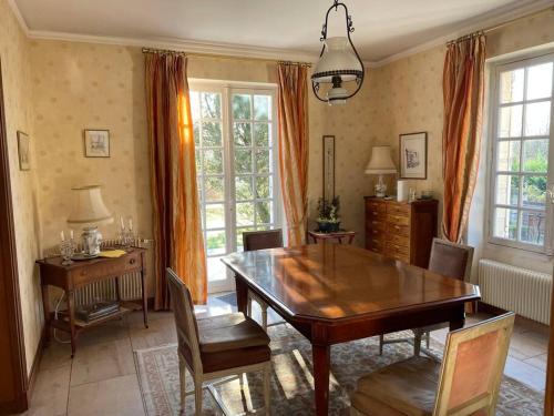 Χώρος καθιστικού στο Magnificent house at the doorstep of Paris & Versailles