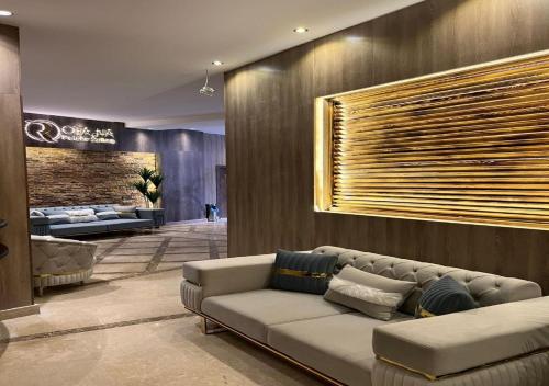 Posezení v ubytování Rotana Palace Suites