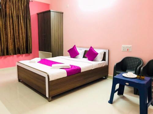 Ένα ή περισσότερα κρεβάτια σε δωμάτιο στο Hotel Golden Stays