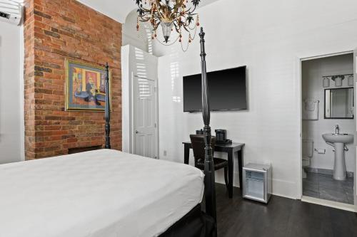 Historic Streetcar Inn Image