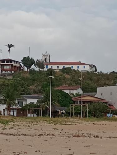 Landskap semula jadi dekat dengan rumah percutian