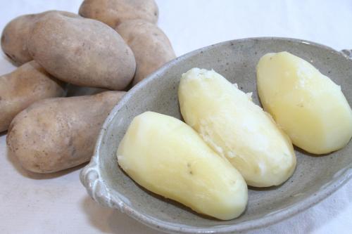 ゲストハウスの敷地内または近くでの食事または食べ物