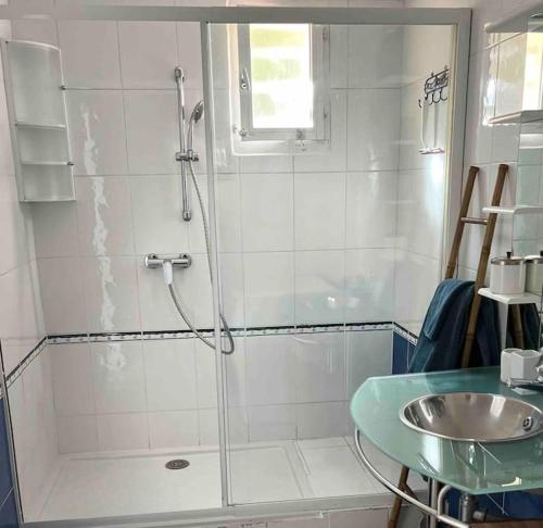 Joli T3 dans villa avec jardin et parking