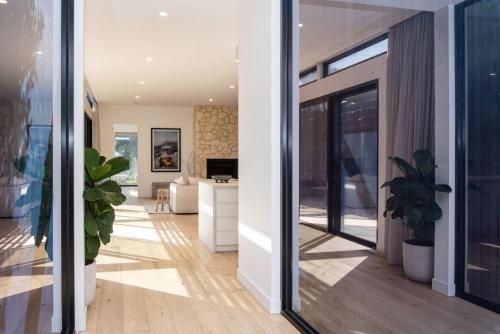 Μια τηλεόραση ή/και κέντρο ψυχαγωγίας στο Lexicon House with Pool in Blairgowrie