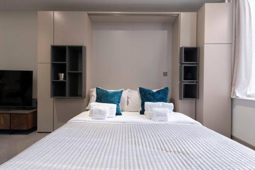 Imagen de la galería de Central Reading Designer Studio CHRL F15, en Reading