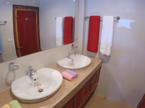 Gallery image of Siargao Sunset Bay Beach Villas in General Luna