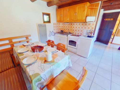 Photo de la galerie de l'établissement Chalet cosy 2 étoiles aux Saisies, 3 pièces, animaux bienvenus, parking à proximité - FR-1-594-310, à Hauteluce