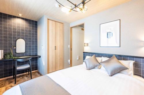 Bijou Suites Applause