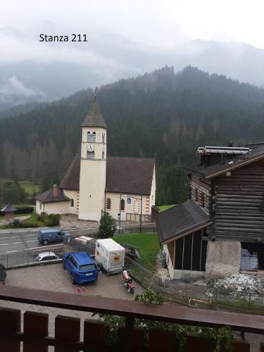 Nespecifikovaný výhled na hory nebo výhled na hory při pohledu z hotelu