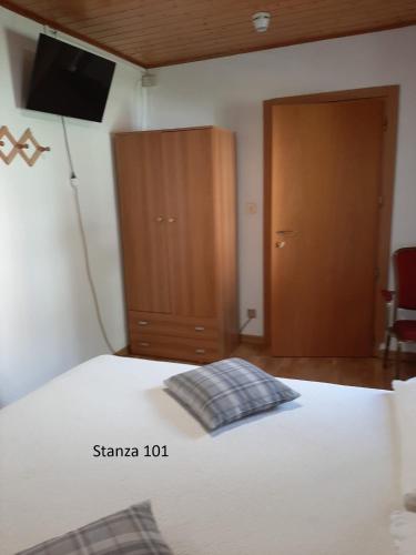 Postel nebo postele na pokoji v ubytování Hotel Pizboè