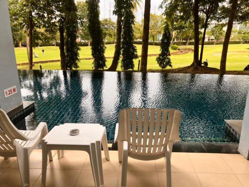 Fotografie z fotogalerie ubytování 1 BR Deluxe Twin Bed Kathu Phuket v destinaci Ban Thung Thong