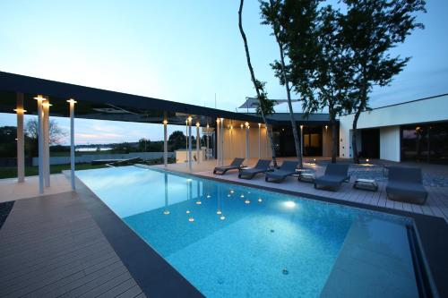 Πισίνα στο ή κοντά στο Villa Calvia Crispinilla