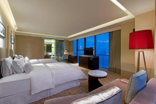 Katil atau katil-katil dalam bilik di The Westin Ningbo