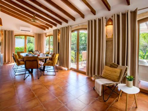 Holiday Home Villa Rubi by Interhome