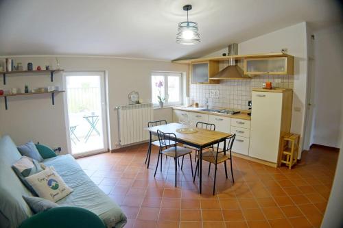 Kuchyň nebo kuchyňský kout v ubytování Casa Vacanze Donna Lucia