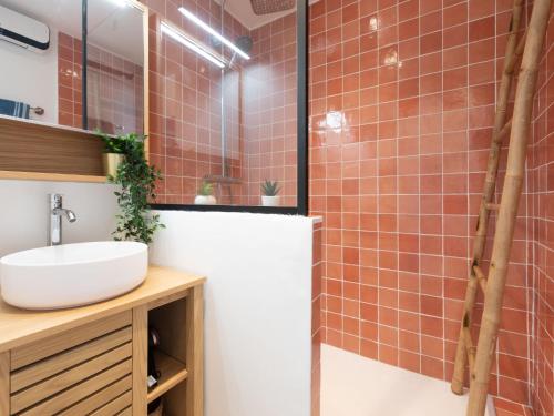 Apartment Les Grenadines-6 by Interhome