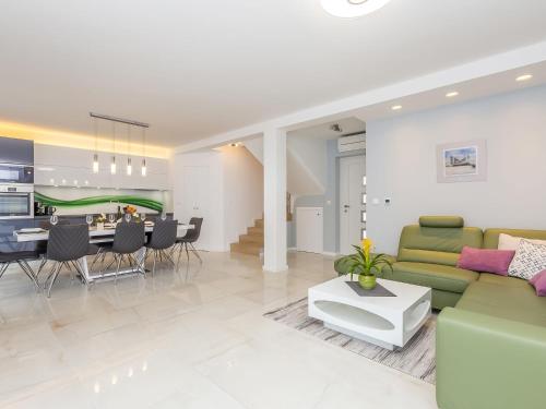 Holiday Home Nika by Interhome