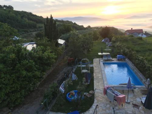 an overhead view of a swimming pool in a backyard at Terra Mirna in Vižinada