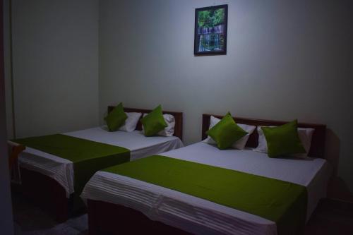 Postel nebo postele na pokoji v ubytování Samara Guest inn