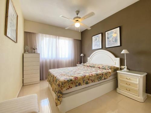 Postel nebo postele na pokoji v ubytování Apartamento APOLO V 6º Calpe