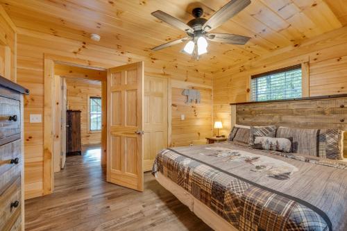 Postel nebo postele na pokoji v ubytování Paws in the Air