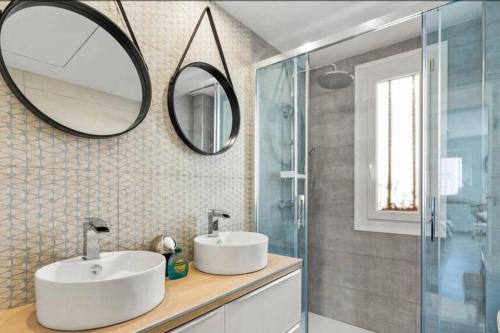 Le Canola Empuriabrava Port - 45m2 - Vue Piscine - Plage centrale 500m- Parking privé gratuit