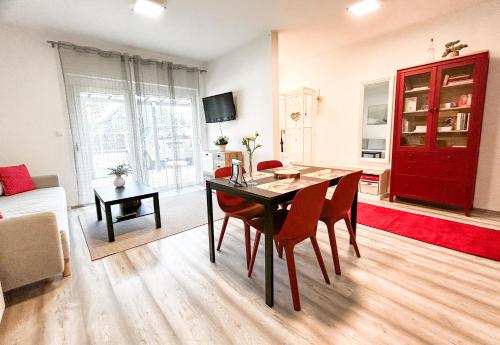 Komfort Home Bursport Bt. ház 8646 Balatonfenyves, Balatonfenyves, Vincellér u. 1/C. kép - 3