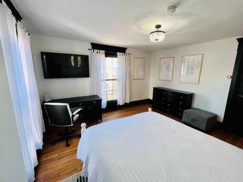 Photo de la galerie de l'établissement Romantic West End Apartment with Parking, à Portland