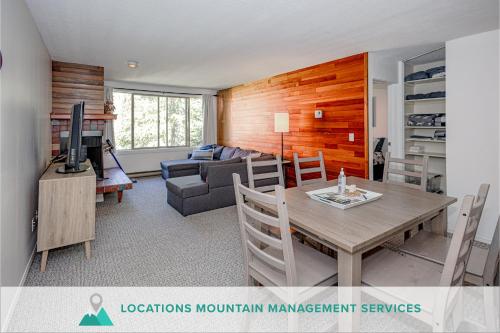 The Great Escape–2 Bdrm w/Private Sauna in Village