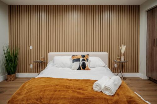 Ένα ή περισσότερα κρεβάτια σε δωμάτιο στο Serene 1 bed guest house with patio sleeps 6